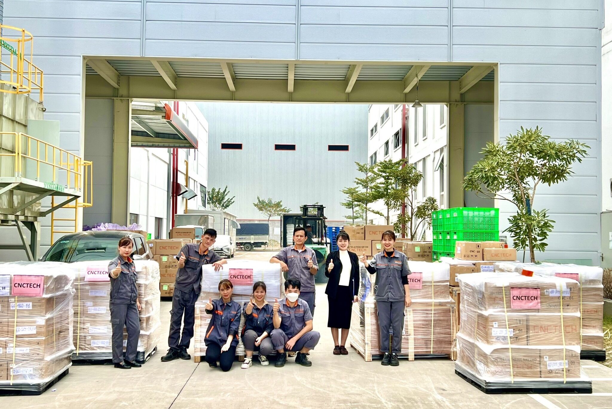 https://demo.cnctech.vn/wp-content/uploads/2023/04/Giao-hang-e1681098560353.jpg