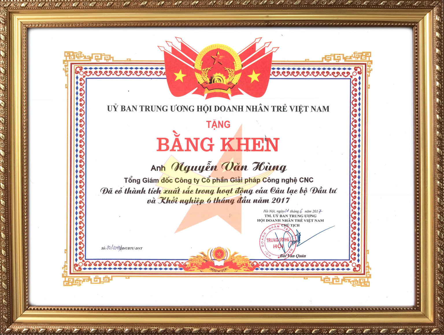 https://demo.cnctech.vn/wp-content/uploads/2025/01/2017-bang-khen-Uban-TW-doanh-nhan-tre-1536x1162.jpg